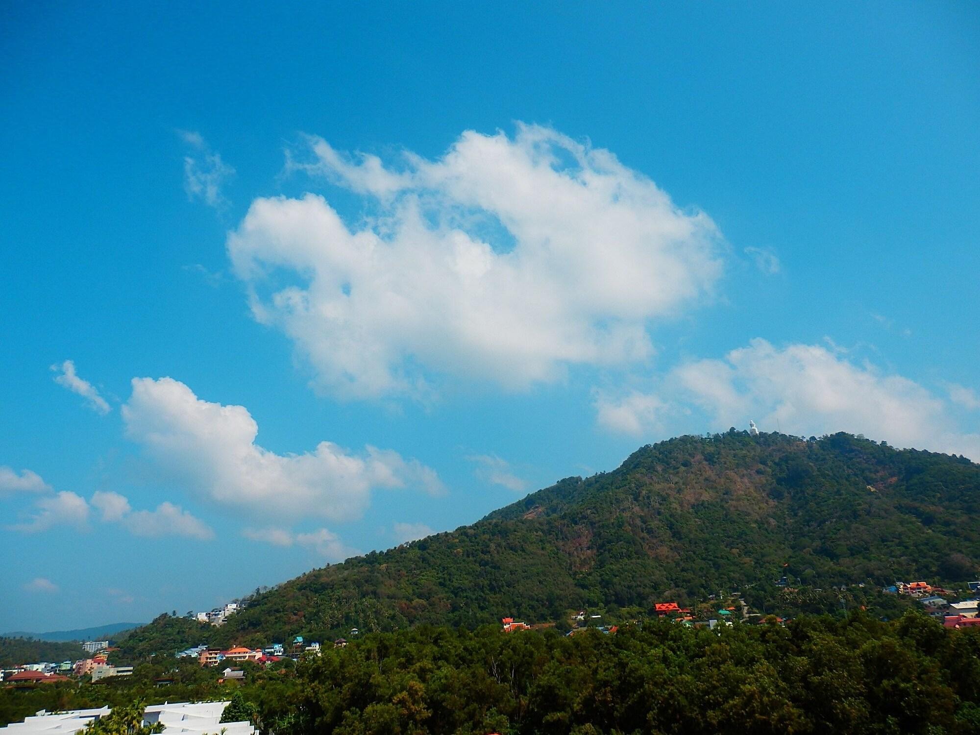 กะตะบีชสตูดิโอ Hotel หาดกะตะ ภายนอก รูปภาพ