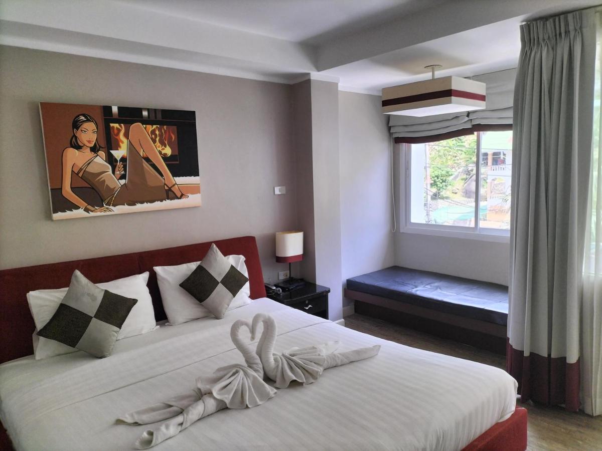 กะตะบีชสตูดิโอ Hotel หาดกะตะ ภายนอก รูปภาพ