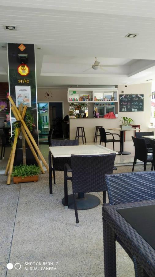 กะตะบีชสตูดิโอ Hotel หาดกะตะ ภายนอก รูปภาพ