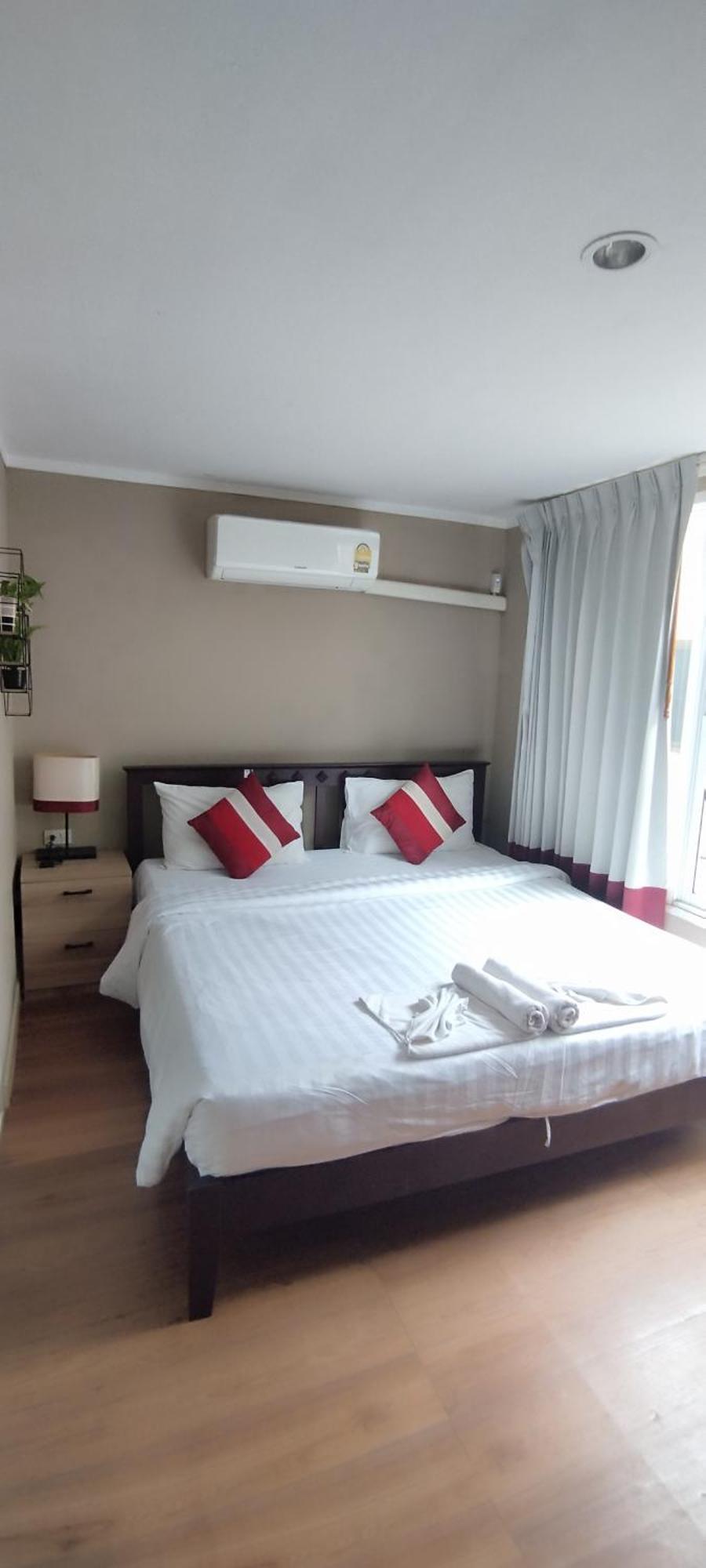 กะตะบีชสตูดิโอ Hotel หาดกะตะ ภายนอก รูปภาพ