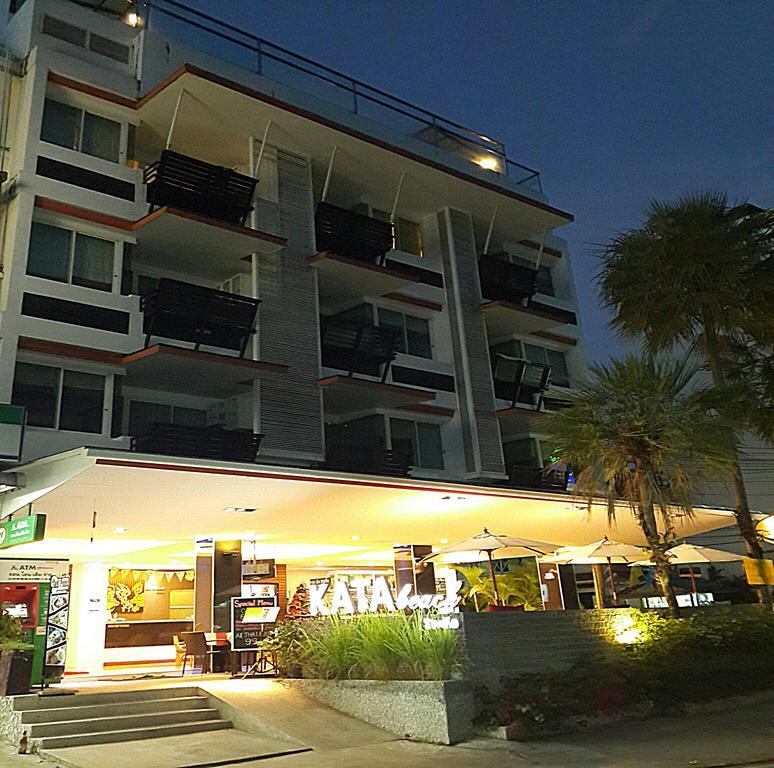 กะตะบีชสตูดิโอ Hotel หาดกะตะ ภายนอก รูปภาพ